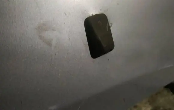 Windshield washer spray nozzle