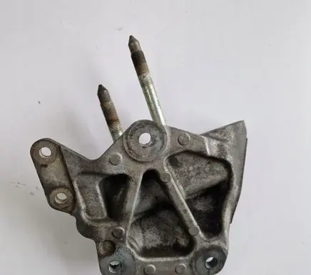 Mitsubishi Outlander Engine mounting bracket 240220251953