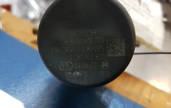 Fuel pressure sensor
