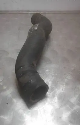 Nissan X-Trail T30 Engine coolant pipe/hose 07305