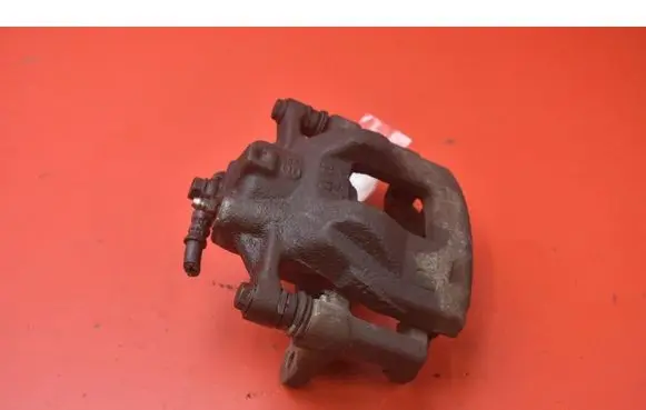 Toyota Auris E180 Front brake caliper 