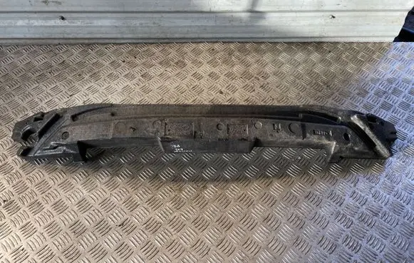 Front bumper foam support bar