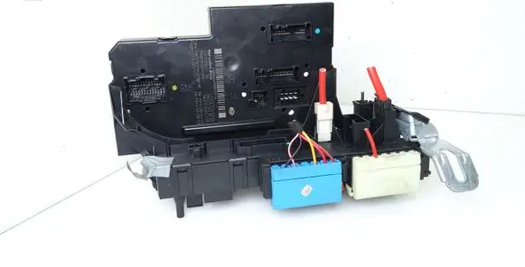 Mercedes-Benz E W212 Fuse module 5DK00962036 2129000204 2125453032