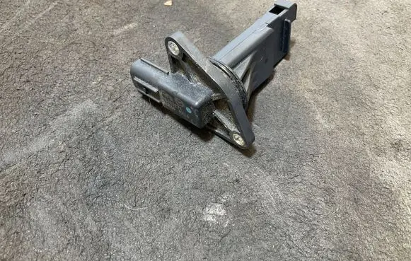 Mazda 2 Mass air flow meter E5T63271 A62668326