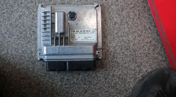 Volkswagen Transporter - Caravelle T6 Engine control unit/module 04L907445M