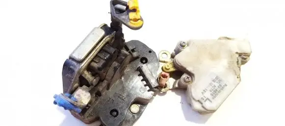 Nissan Almera N16 Front door lock 8055361066 89A518