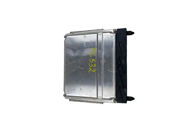 Volvo XC90 Engine control unit/module 0261207712 08675760A