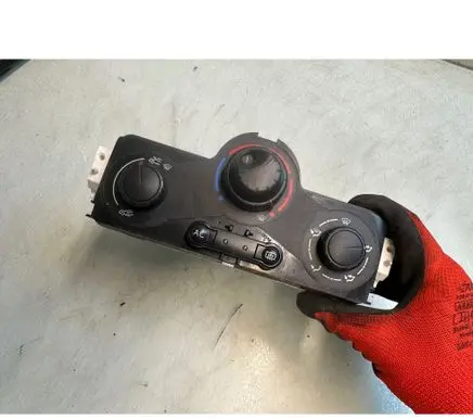 Renault Megane II Climate control unit 6788