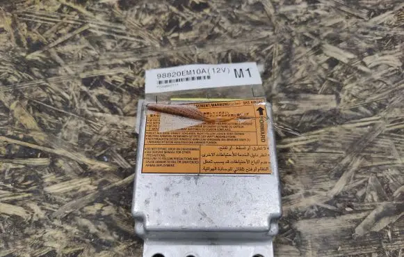 Nissan Tiida C11 Airbag control unit/module 98820EM10A
