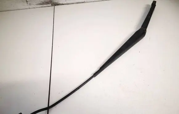Volvo XC90 Front wiper blade arm 8693600