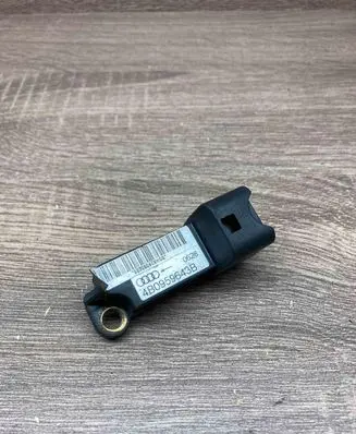 Audi A6 S6 C5 4B Airbag deployment crash/impact sensor 4B0959643B Used