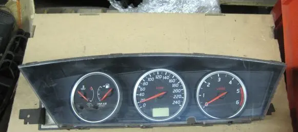 Nissan Primera Speedometer (instrument cluster) 3273195