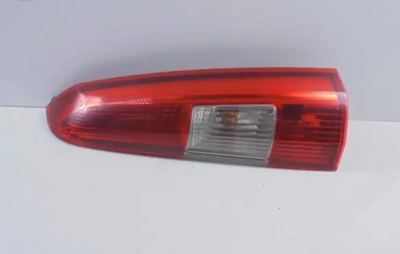 Volvo V70 Rear/tail lights 9154494