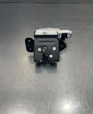 Mazda 3 III Tailgate/trunk/boot lock/catch/latch C6728