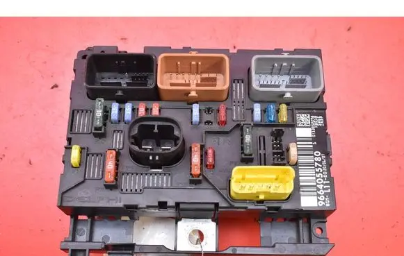 Peugeot 207 CC Fuse box set 9664055780