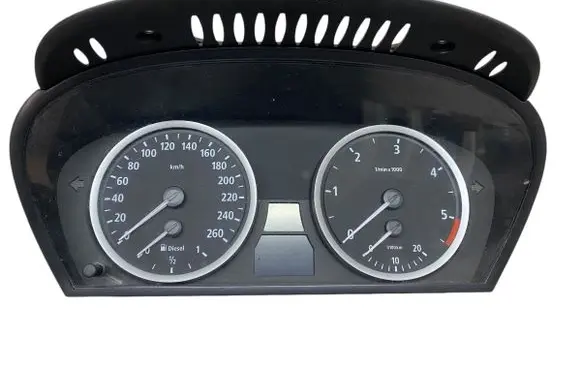 BMW 5 E60 E61 Speedometer (instrument cluster) 6958600 110080213 62116958600