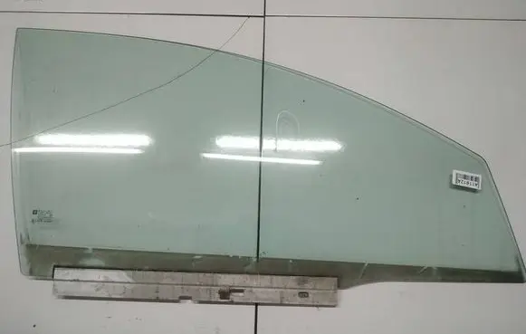 Opel Vectra C Front door window glass four-door as2