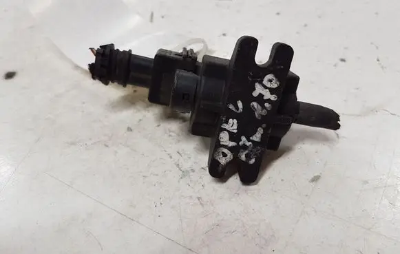 Opel Astra H Vacuum valve 72244800