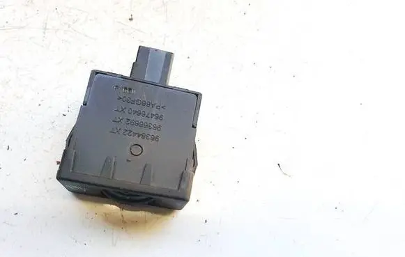 Peugeot 508 Headlight level height control switch 96384422XT