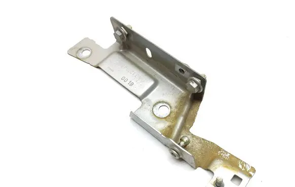Renault Captur Fender mounting bracket 631235481R 8L00