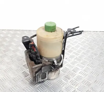 Skoda Fabia Mk1 (6Y) Power steering pump 6Q0423376 6Q0423845