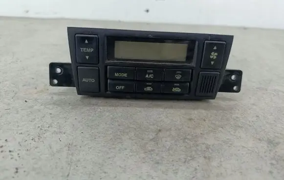 Hyundai Tucson JM Climate control/heater control trim 972502EXXX