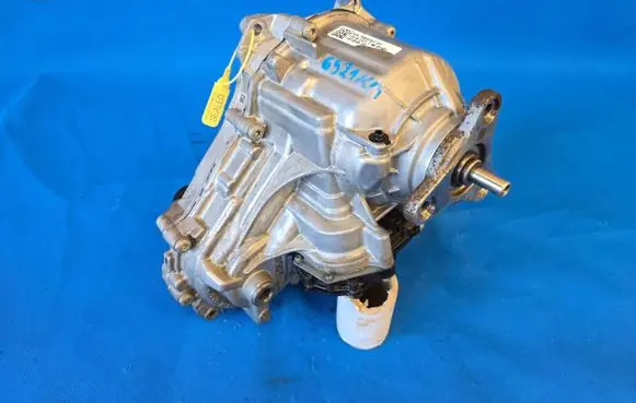 BMW X7 G07 Rear gearbox reducer/haldex oil pump 7889767 5A73D94