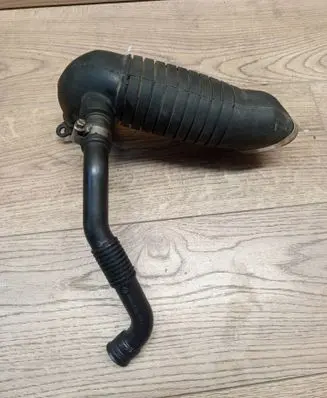 Audi A4 S4 B7 8E 8H Intercooler hose/pipe 8D0129615j