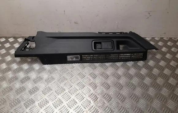 (C) pillar trim