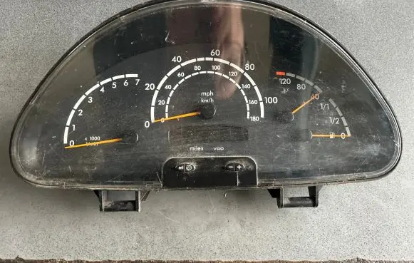 Mercedes-Benz Sprinter W901 W902 W903 W904 Speedometer (instrument cluster) A0004467021