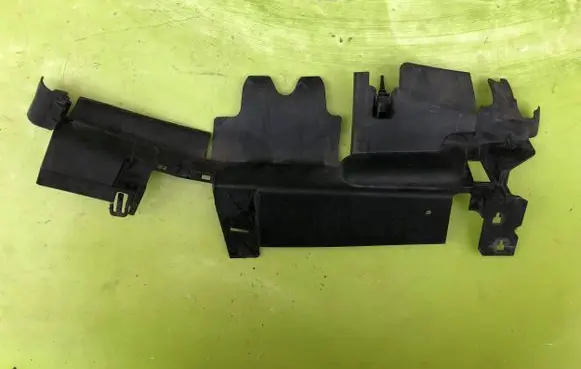 Mini Cooper Countryman R60 Intercooler air guide/duct channel 9807050