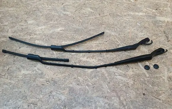 Citroen DS7 Crossback Front wiper blade arm 97417643