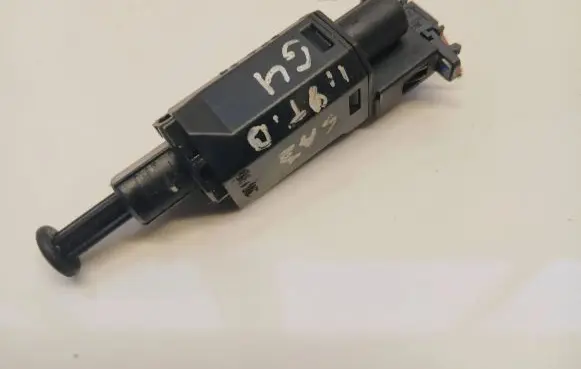 Volkswagen Golf IV Clutch pedal sensor 1h0972189d