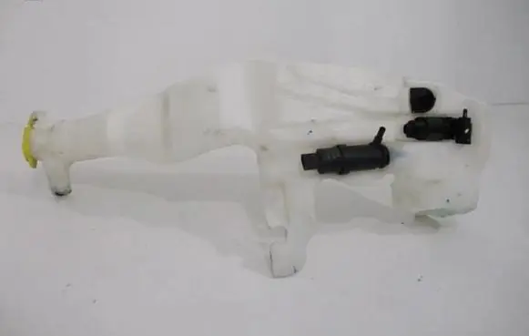 Jeep Grand Cherokee Windshield washer fluid reservoir/tank 57010719