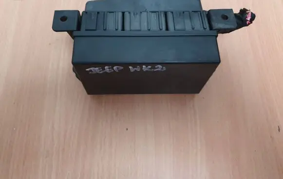 Jeep Cherokee Relay mounting block V9881970 04671886AA