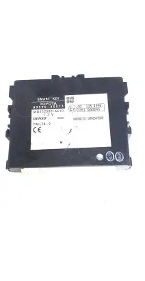 Toyota Avensis T270 Other control units/modules 8999005013