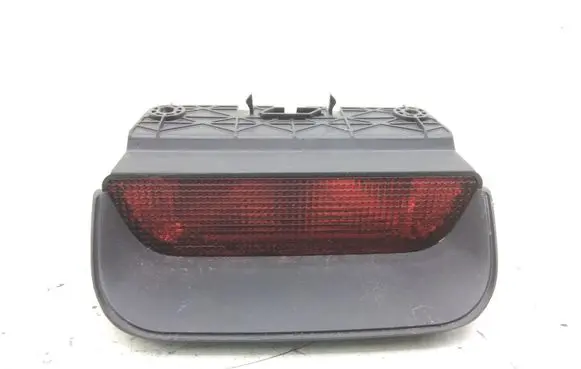 Honda CR-V Third/center stoplight