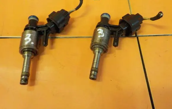 Citroen C4 Aircross Fuel injector V752835180