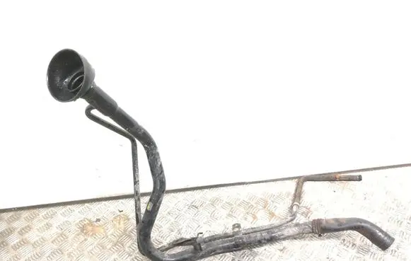 Nissan Qashqai Fuel tank filler neck pipe 