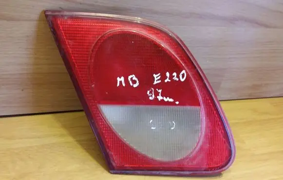 Mercedes-Benz E W210 Tailgate rear/tail lights A2108200964