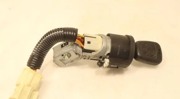 Toyota Aygo AB10 Ignition lock N050200
