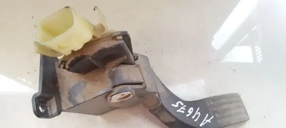Ford Focus Accelerator throttle pedal D1U7A