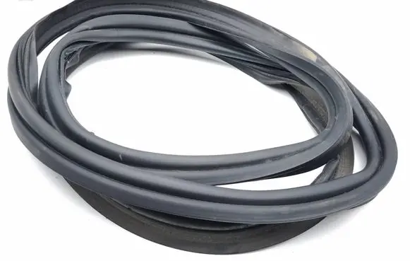 Mercedes-Benz EQE v295 Trunk rubber seal (body)