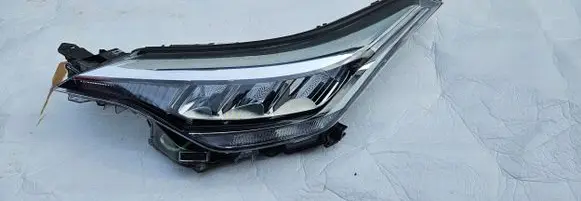 Toyota C-HR I Headlight/headlamp 81150