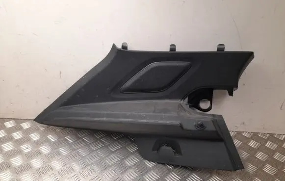 Volvo XC40 (C) pillar trim 32244154