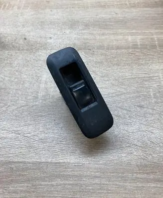 Nissan Primera Electric window control switch 25411AV600