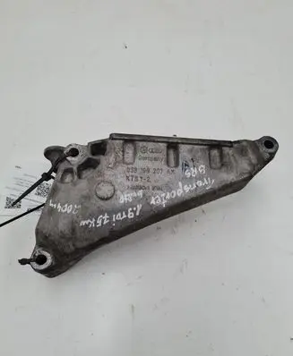 Volkswagen Transporter - Caravelle T5 Engine mounting bracket 038199207AK
