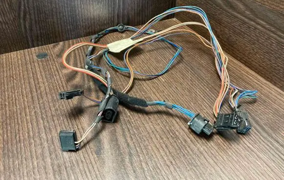Mercedes-Benz Sprinter W906 Front door wiring loom 9060005999