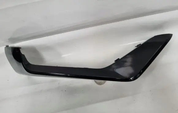 Volvo XC90 Front bumper splitter molding 31694568