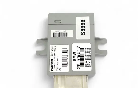 BMW 5 F10 F11 Air suspension control unit module (rear) 6799677 37146799677 37146860386